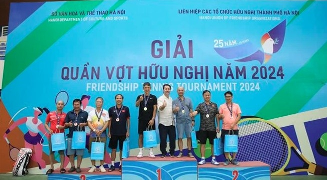 tiso tructuyen 
Hanoi friendship sports tournament helps promote international solidarity